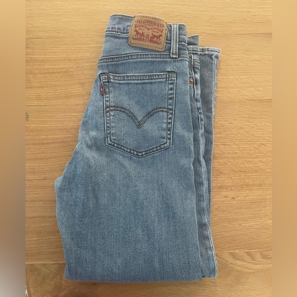 Levi’s Wedgie Straight Jeans - Picture 4 of 6